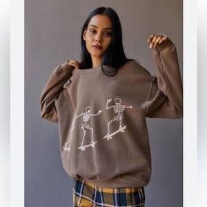 urban outfitters graphic skeleton brown sweatshirt S/M